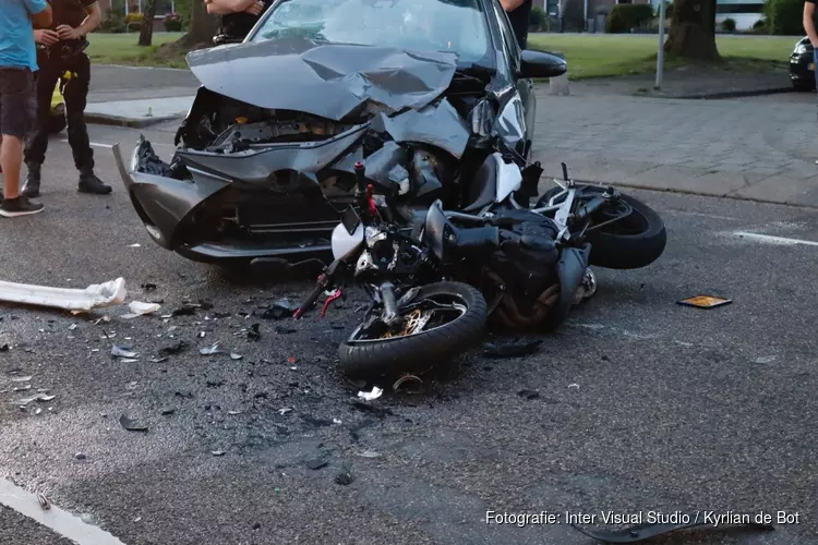 Motorrijder aangereden in Zwanenburg