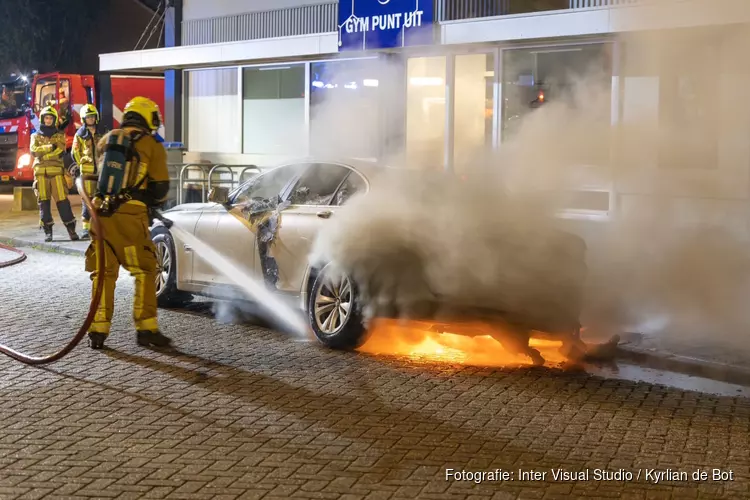 Peperdure BMW uitgebrand in Badhoevedorp