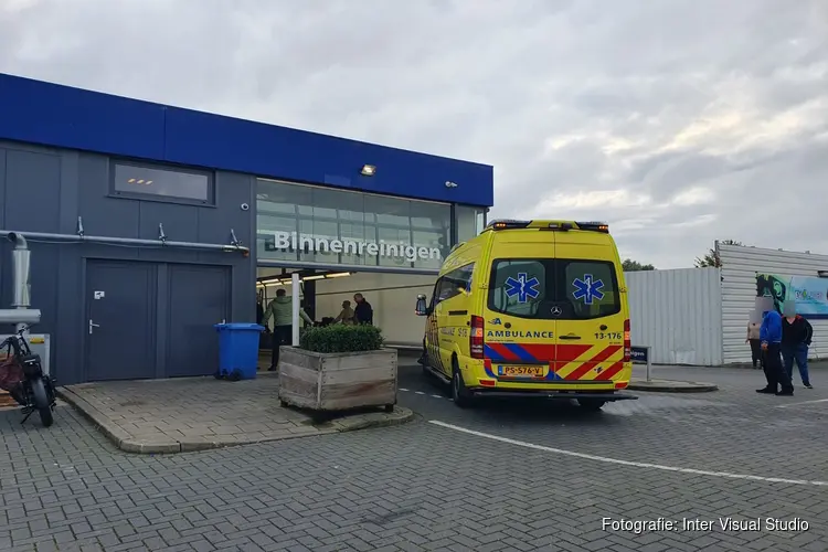 Ongeluk in wasstraat in Aalsmeer