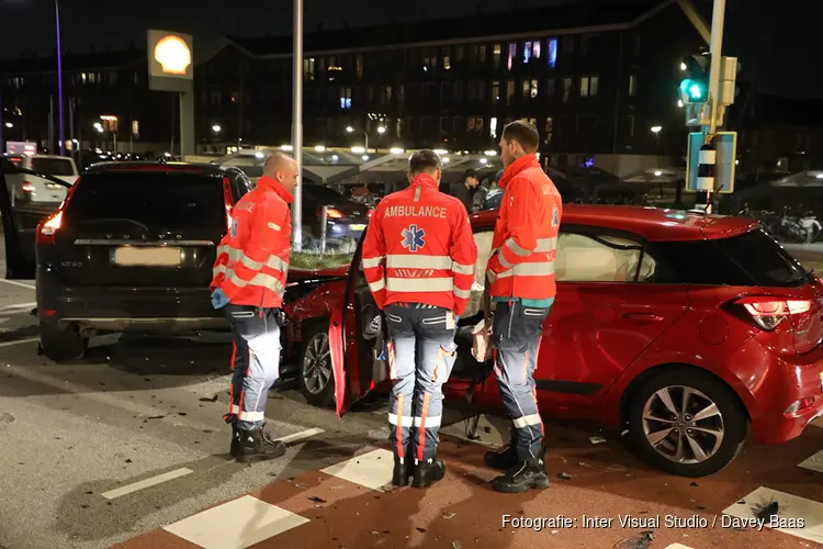 Ongeval in Aalsmeer: twee auto's total loss