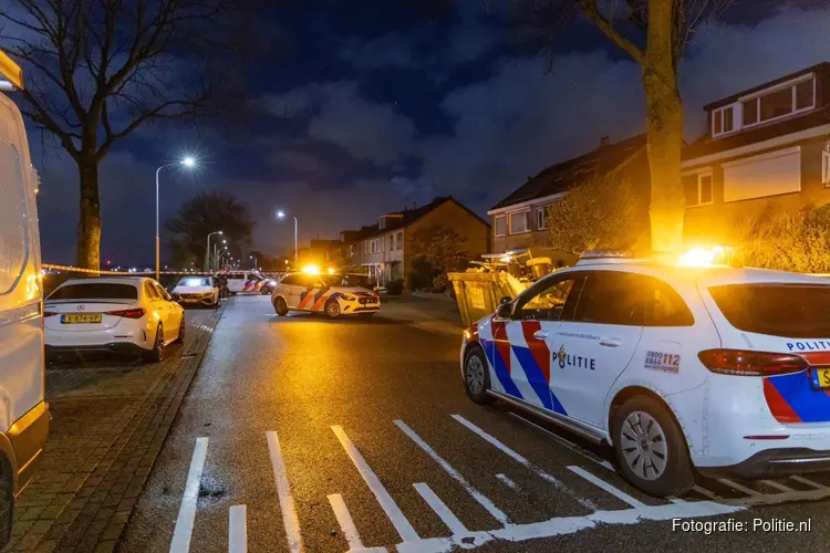 Vijf aanhoudingen na twee explosies bij woningen in Zwanenburg