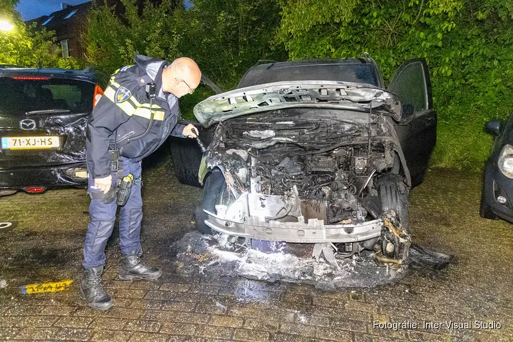 Autobranden Skagerak Hoofddorp treft twee taxi’s en personenwagen