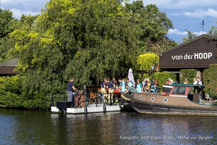 Hulpdiensten groots uitgerukt voor noodsituatie op eiland bij Oude Meer / Aalsmeer