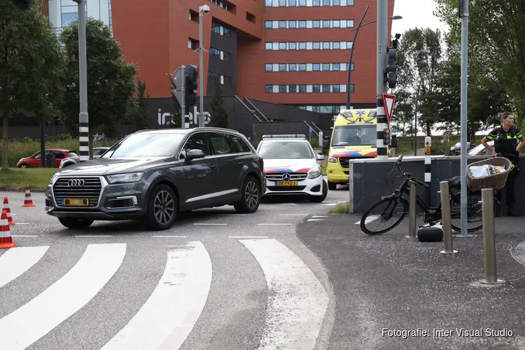 Fietser aangereden op Taurusavenue in Hoofddorp