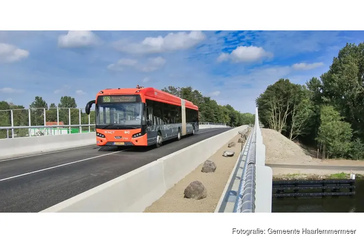 Eerste bussen rijden weer over de Oude Haagsebrug