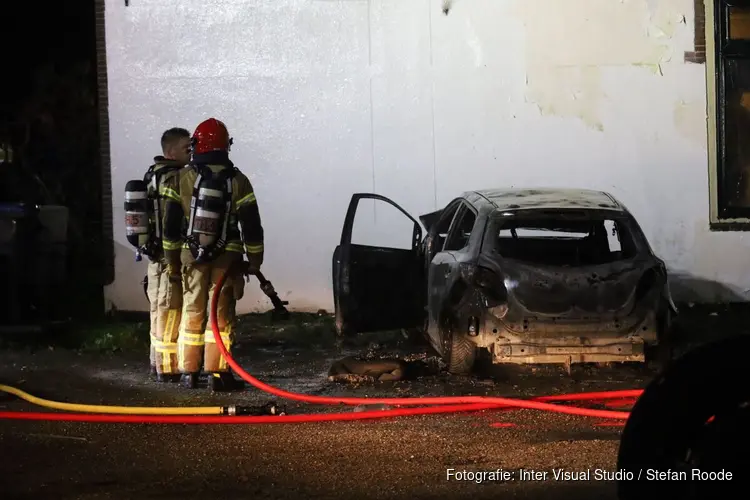 Autobrand in Uithoorn nabij woning