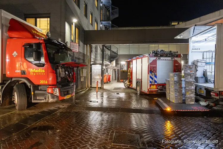 Pompwagen vat vlam in vrachtwagen bij winkelcentrum Hoofddorp