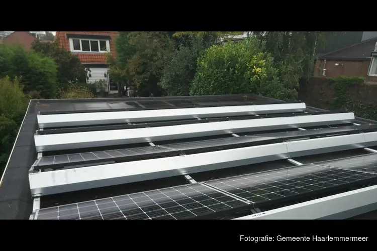 'Neem zonnepanelen, maar niet meer dan nodig'