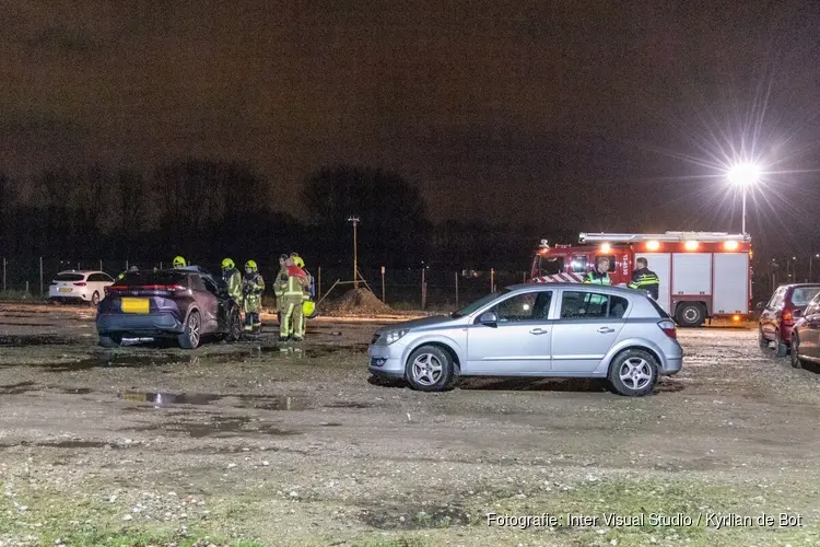 Weer brandende auto op parkeerterrein Rijsenhout