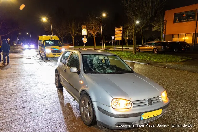 Fietsster aangereden op Hugo de Vriesstraat in Nieuw--Vennep