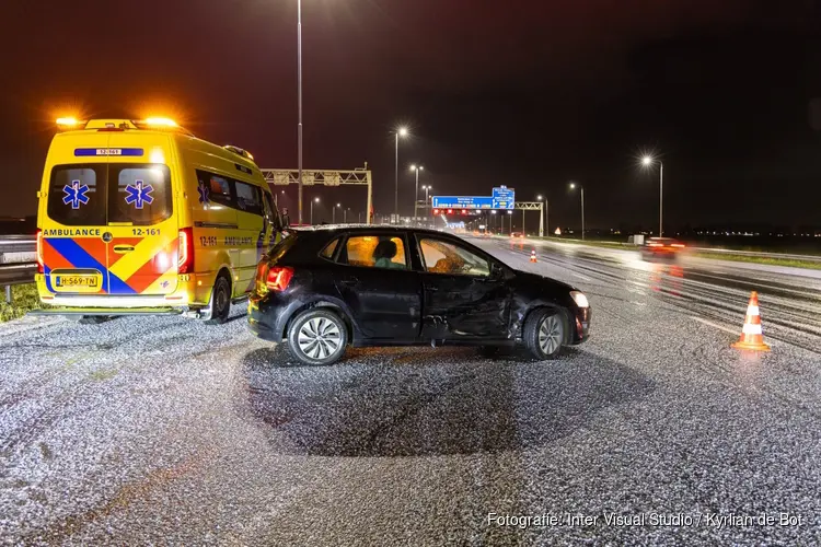 Ongevallen en slippartijen op spekgladde A4 bij Nieuw-Vennep