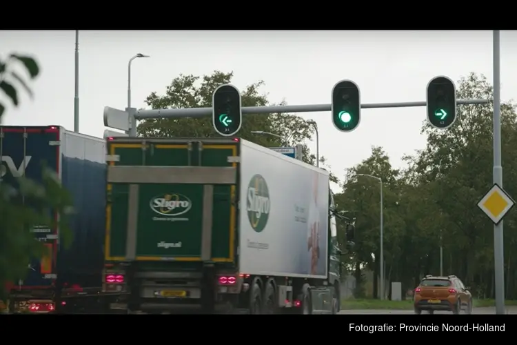 Proef zorgt dat vrachtwagens vaker door kunnen rijden bij verkeerslicht