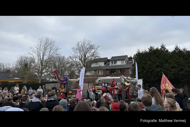 Op voeten en fietsen naar school