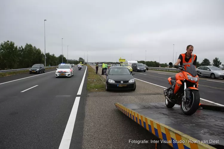 Motorrijder gewond bij aanrijding met auto op A9