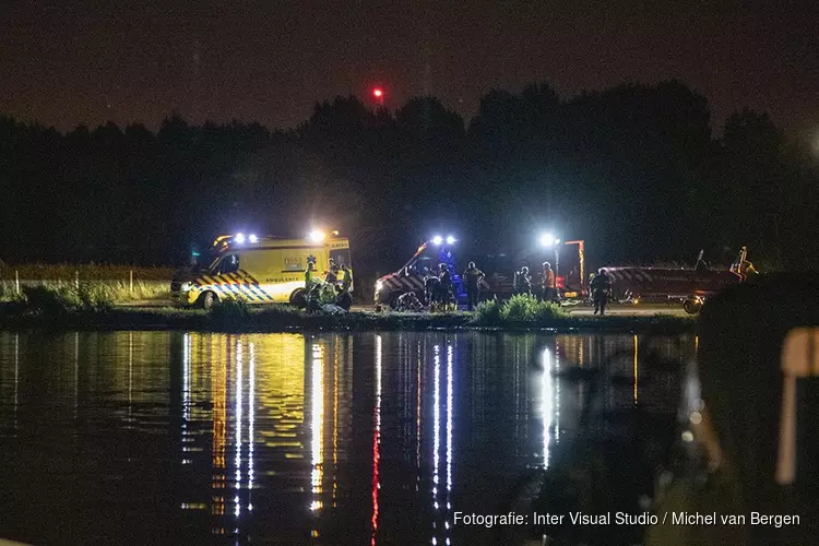 Vrouw door hulpdiensten uit Molenplas gehaald