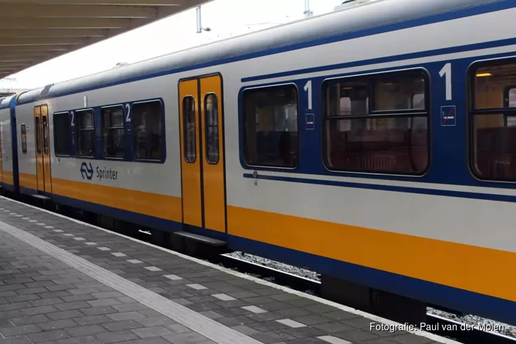 Hele dag minder treinen tussen Amsterdam, Schiphol en Hoofddorp