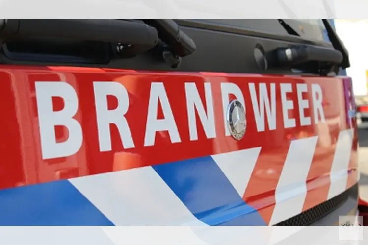 Auto door brand verwoest