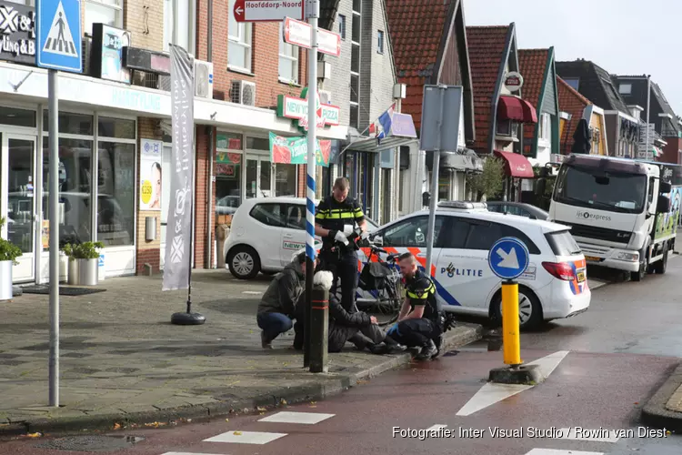 Vrouw met fiets onderuit in Hoofddorp