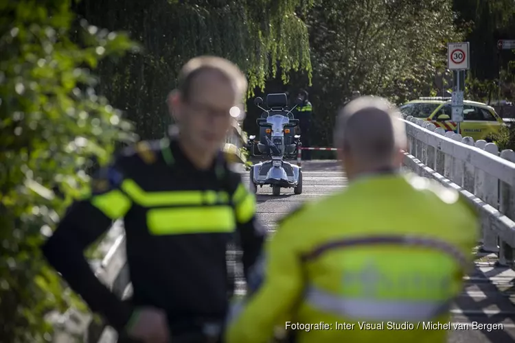 Man te water geraakt bij Zijkanaal F in Halfweg