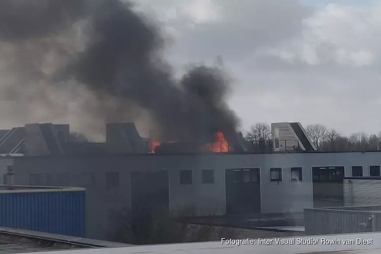 Grote brand in bedrijfspand Hoofddorp