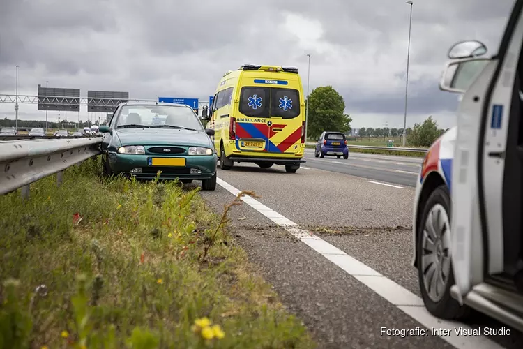 Auto gecrasht op de A9 bij Zwanenburg