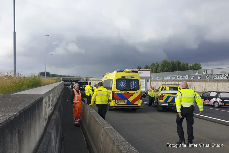 Politie zoekt getuigen dodelijk verkeersongeval A4 Roelofarendsveen