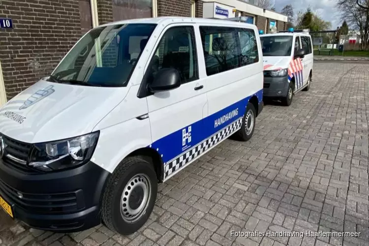 Handhavers uitgescholden en geslagen in Hoofddorp