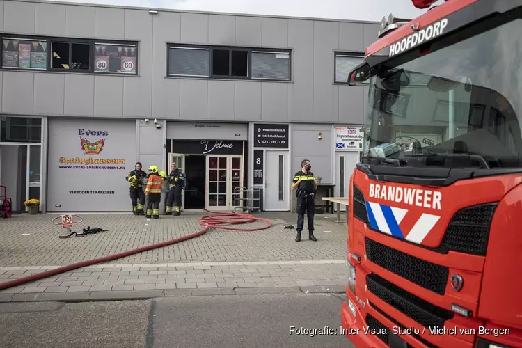 Ruim 350 hennepplanten ontdekt bij brand in bedrijfspand in Hoofddorp