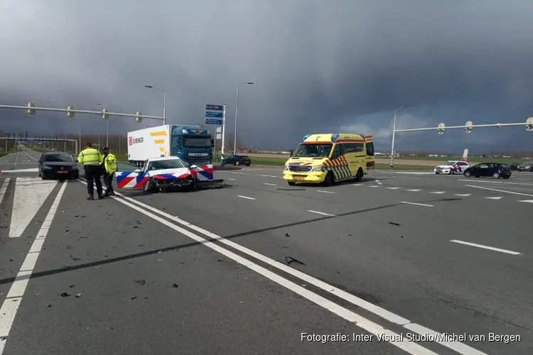 Politiewagen betrokken bij ongeval N207